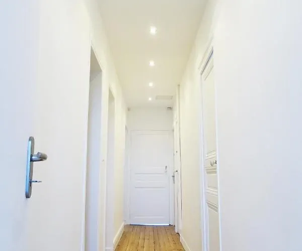 Вилла Eperonniere *